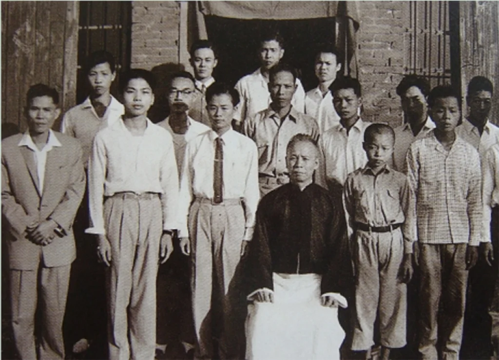 1940年設立國文書法專修塾